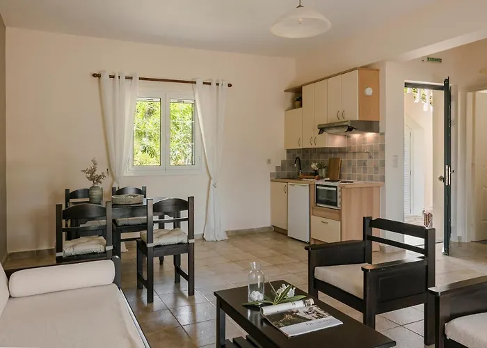 Theros Retreat Hotel apartamentowy 4*