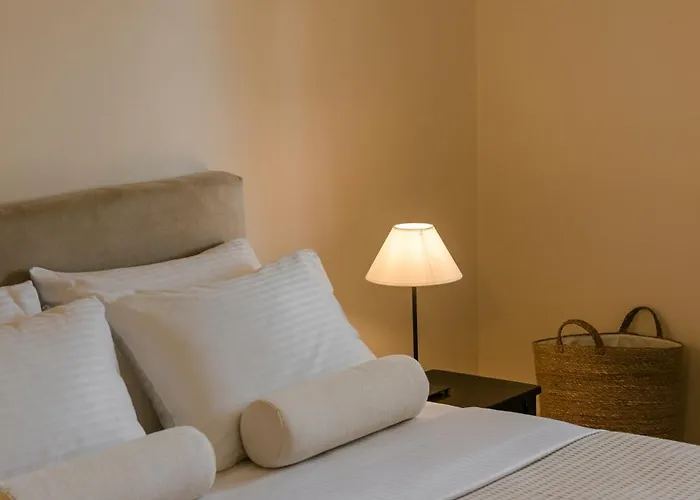 Theros Retreat Hotel apartamentowy