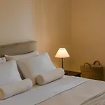 Theros Retreat Апарт-отель