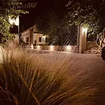 Апарт-отель Theros Retreat