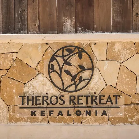Theros Retreat شقة فندقية 4*