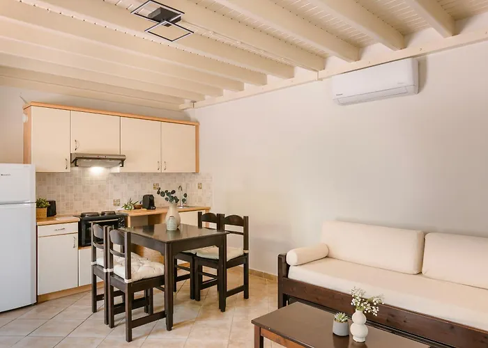 Theros Retreat Aparthotel 4*